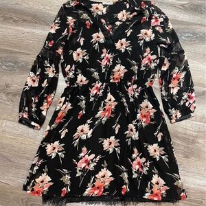 Women’s size large floral long sleeve dress with lace details